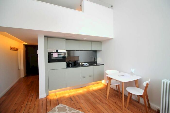 1 Bedroom Flat To Rent In Flat, Mcdonald Road, Edinburgh, EH7