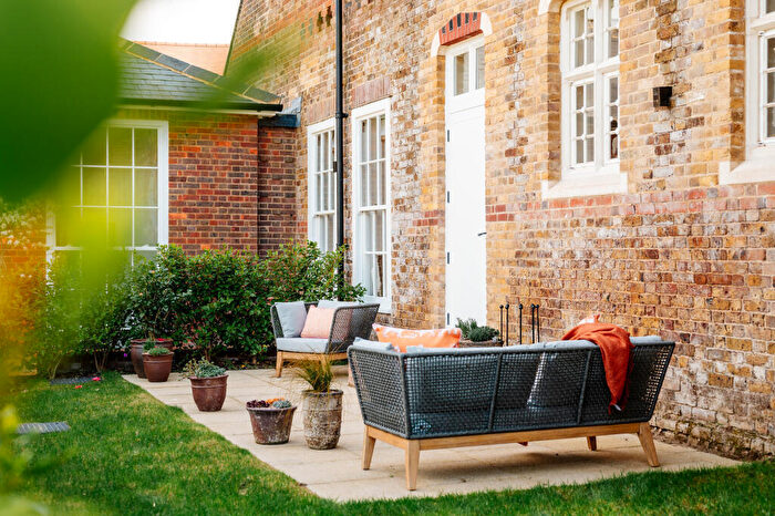 4 Bedroom Mews For Sale In At Trent Park, London, EN4