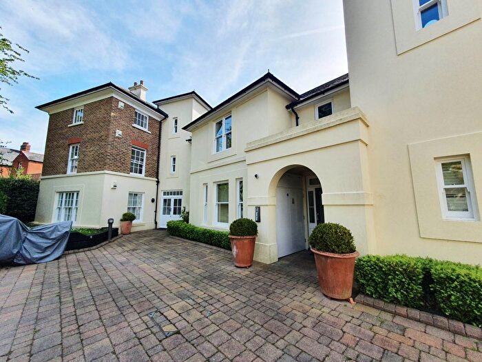 2 Bedroom Flat To Rent In The Pines, Canterbury, CT1