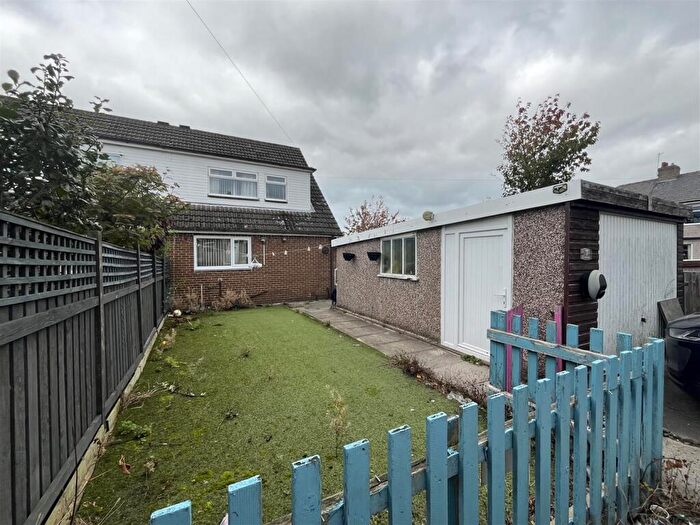 3 Bedroom Semi-Detached House For Sale In Albert Street, Wyke, Bradford, BD12
