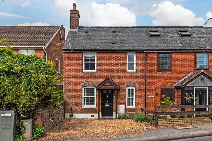 2 Bedroom End Of Terrace House For Sale In Bar End Road, Winchester, SO23