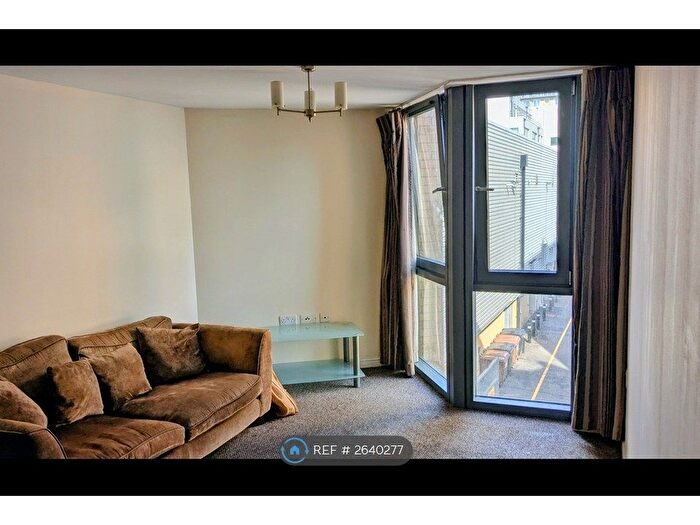 2 Bedroom Flat To Rent In Berberis House, Feltham, TW13