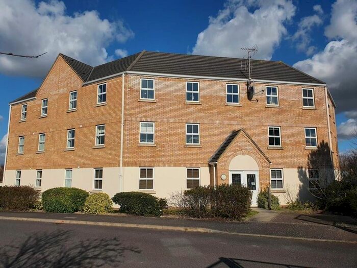 2 Bedroom Flat To Rent In Woodcock Road, Royston, SG8