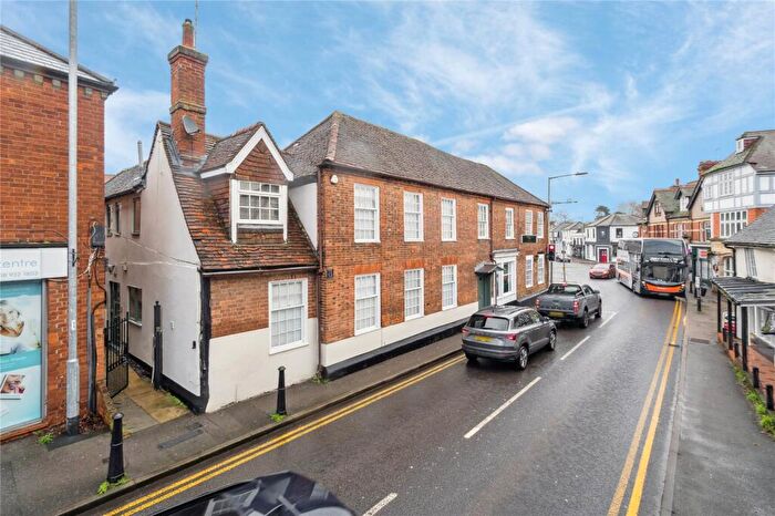 1 Bedroom Flat For Sale In High Street, Twyford, Berkshire, RG10