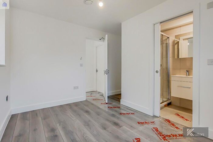 1 Bedroom Semi-Detached House To Rent In Hospital Way, London, Hither Green, SE13