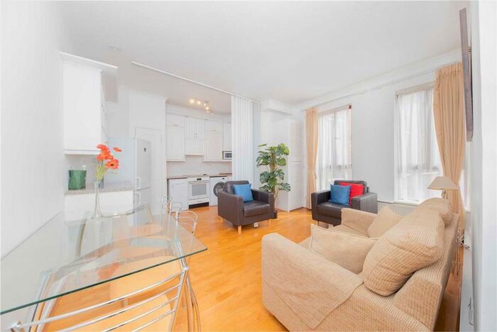 2 Bedroom Flat To Rent In Marshall Street, London, W1F