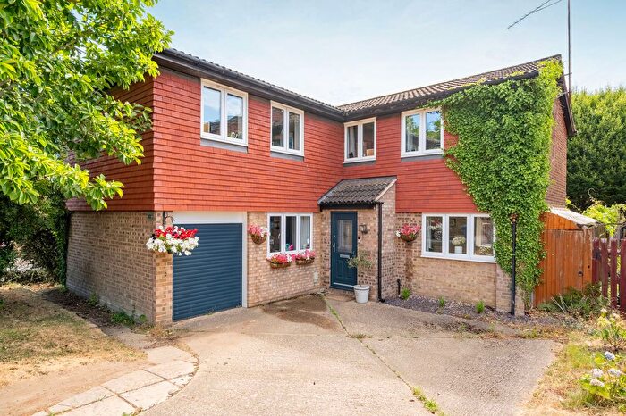 5 Bedroom Detached House For Sale In Cavendish Meads, Sunninghill, SL5