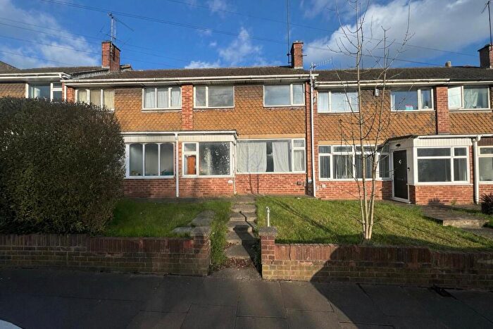 3 Bedroom Terraced House To Rent In Harborough Road, Kingsthorpe, Northampton, NN2