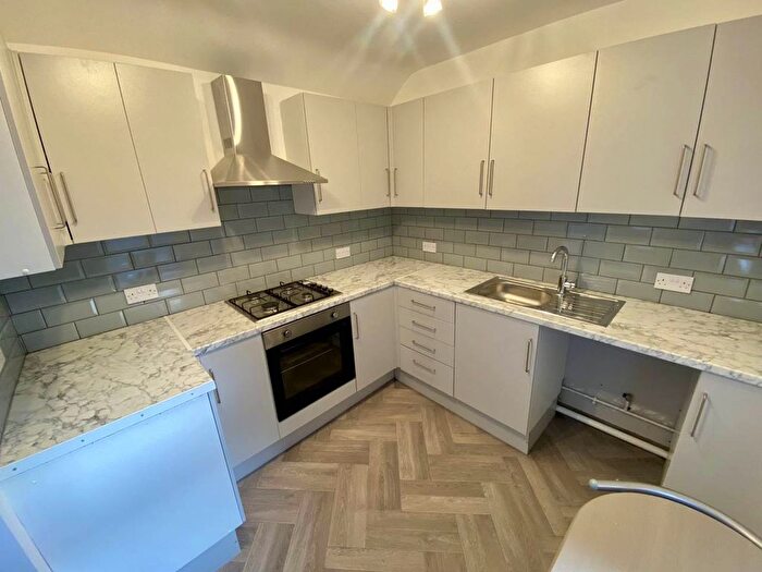 3 Bedroom Property To Rent In Kinley Street, St Thomas, Swansea, SA1