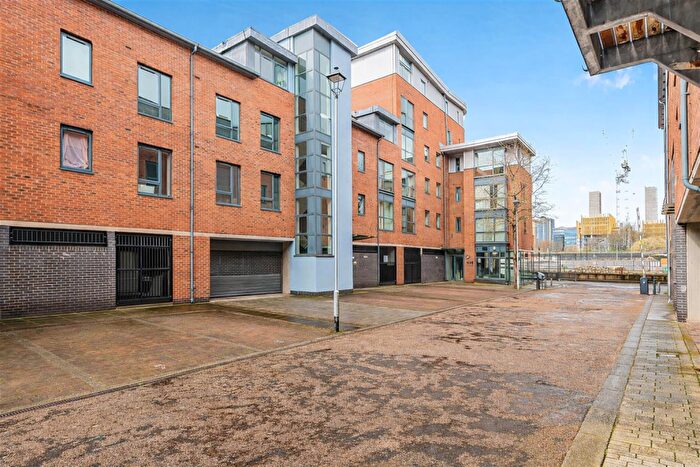 1 Bedroom Apartment To Rent In Butcher Street, Leeds, LS11