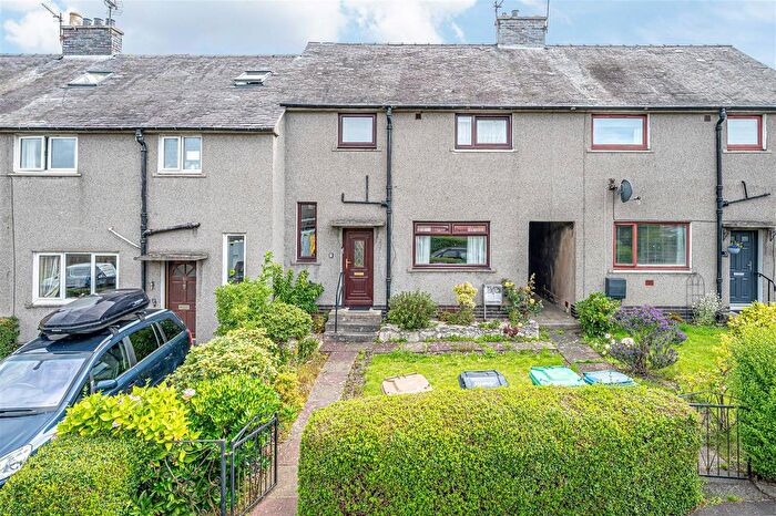 3 Bedroom Terraced House For Sale In Gordon Terrace, Dunfermline, KY11