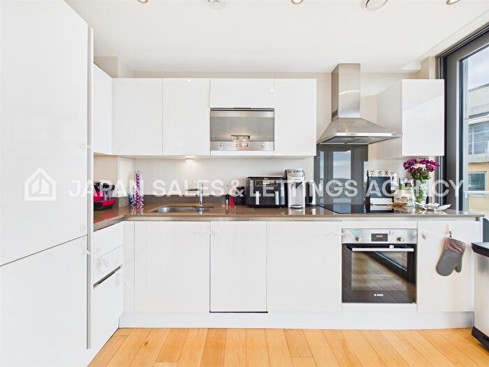 2 Bedroom Flat For Sale In Arc Tower, Uxbridge Road, Ealing, W5