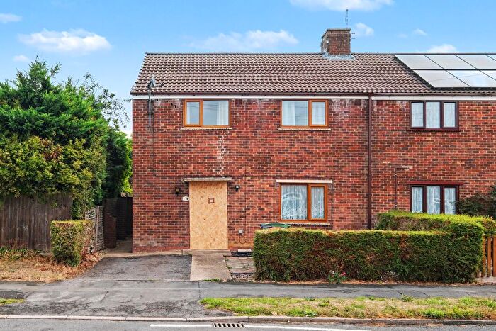 3 Bedroom Property For Sale In Woodland View, Wolverton, Milton Keynes, Buckinghamshire, MK12