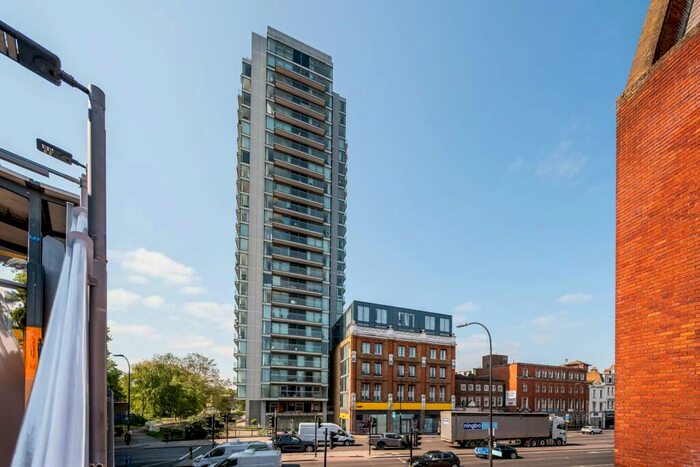 1 Bedroom Flat To Rent In Distillery Tower, Deptford, London, SE8