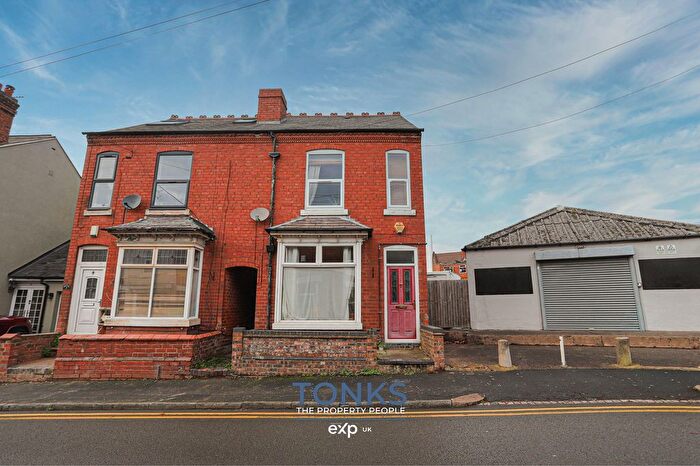 3 Bedroom Semi Detached House For Sale In Bissell Street, Quinton, Birmingham, B32