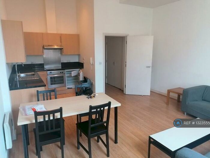 1 Bedroom Flat To Rent In Mcilroys Building, Reading, RG1