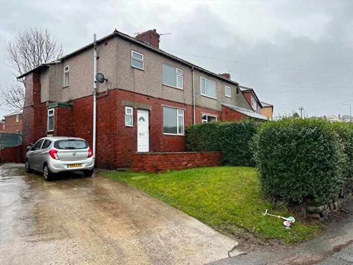 3 Bedroom Semi-Detached House To Rent In Hawshaw Lane, Hoyland, Barnsley, S74