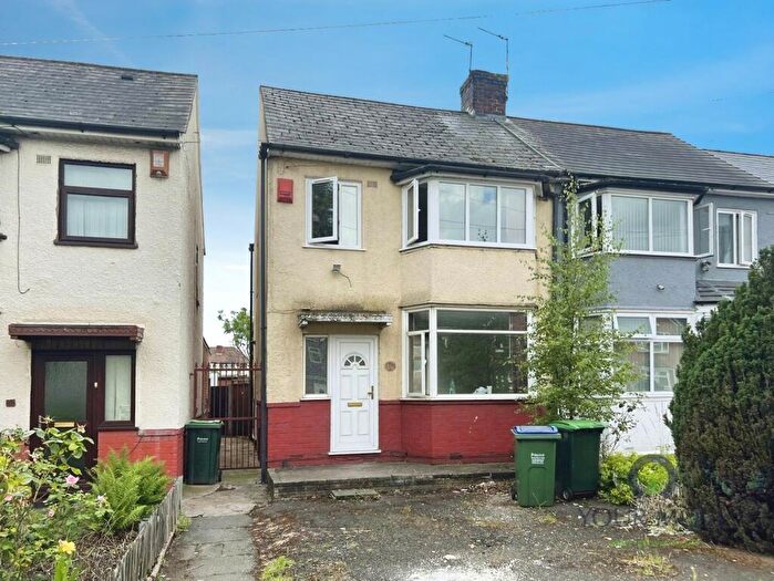3 Bedroom Semi-Detached House To Rent In Roway Lane, Oldbury, West Midlands, B69