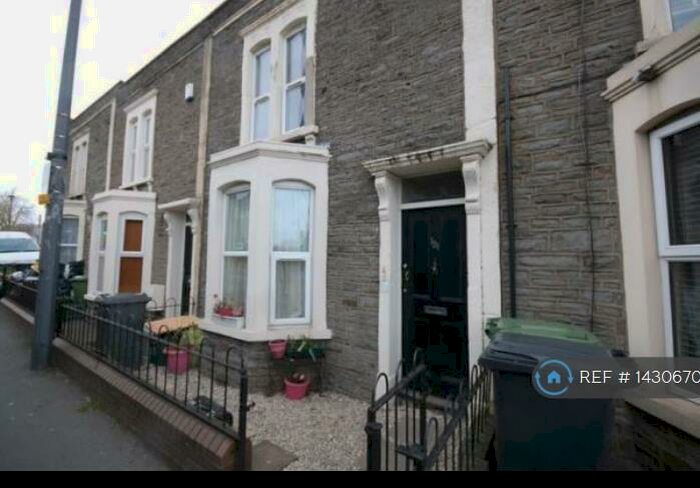 1 Bedroom Flat To Rent In High Street, Kingswood, Bristol, BS15