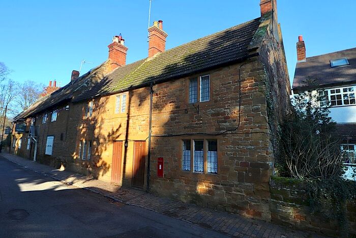 2 Bedroom Cottage To Rent In Dallington Road, Dallington, Northampton, NN5