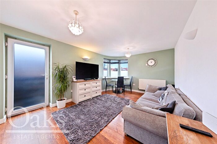 2 Bedroom Flat To Rent In Blunt Road, South Croydon, CR2