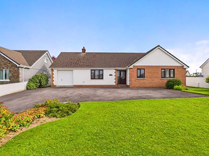 3 Bedroom Detached Bungalow For Sale In Pwll Trap, St. Clears, SA33
