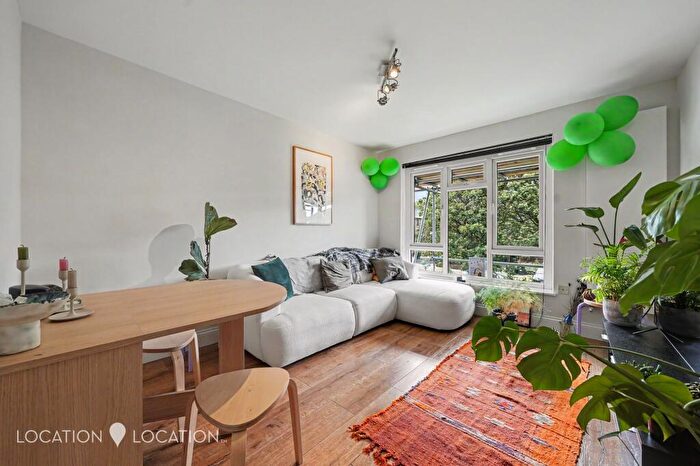 1 Bedroom Flat For Sale In Stonebridge Road, London, N15