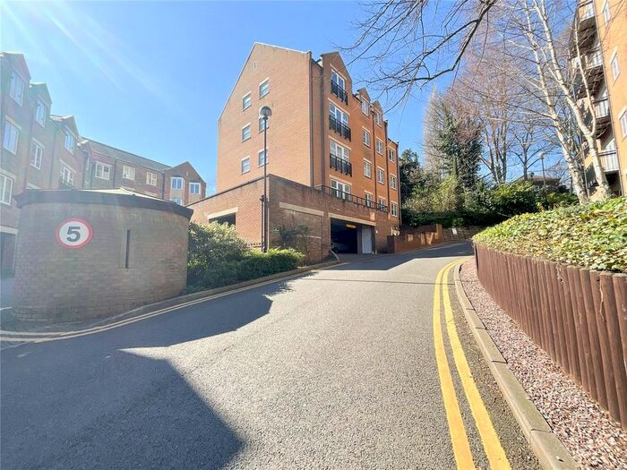 2 Bedroom Flat To Rent In Caversham Place, Sutton Coldfield, West Midlands, B73