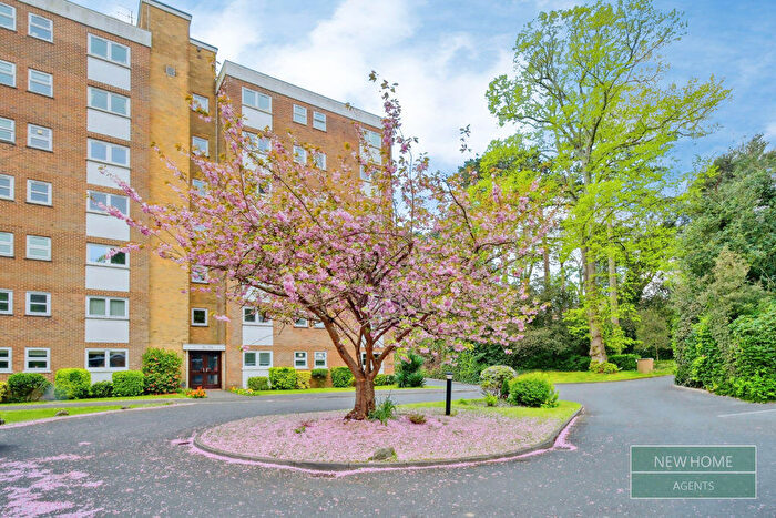 2 Bedroom Flat For Sale In Westerngate, The Avenue Poole, BH13