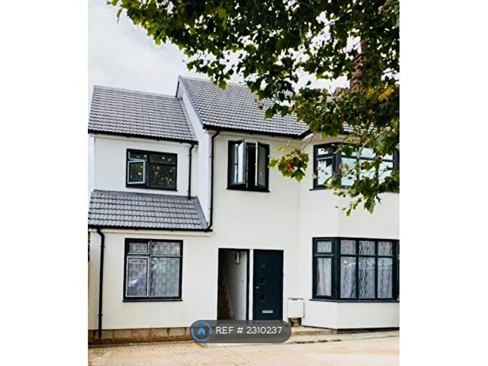 1 Bedroom Flat To Rent In Oxgate Gardens, London, NW2