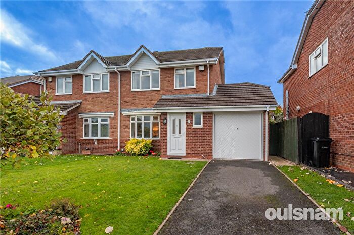 3 Bedroom Semi Detached House For Sale In York Close, Bournville, Birmingham, B30