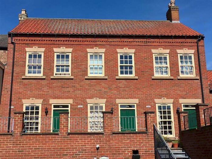 2 Bedroom End Of Terrace House To Rent In Market Place, Thirsk, YO7