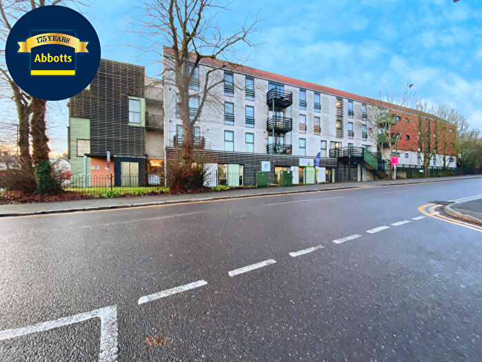 2 Bedroom Flat To Rent In Upper Chase, Moulsham -, CM2