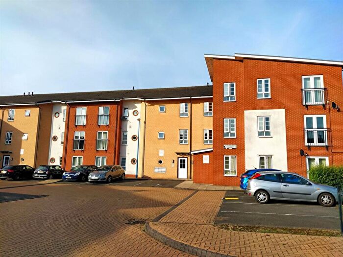 2 Bedroom Apartment To Rent In Kingfisher House, Kingfisher Way, Tipton, DY4
