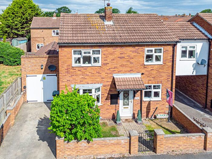 3 Bedroom Link Detached House For Sale In Hempbridge Road, Selby, North Yorkshire, YO8