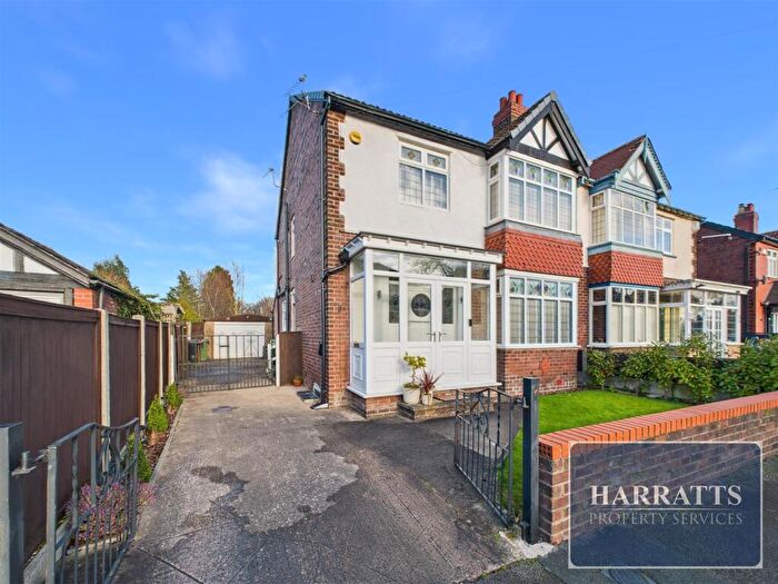3 Bedroom Semi-Detached House For Sale In Biddulph Avenue, Great Moor, Stockport, SK2