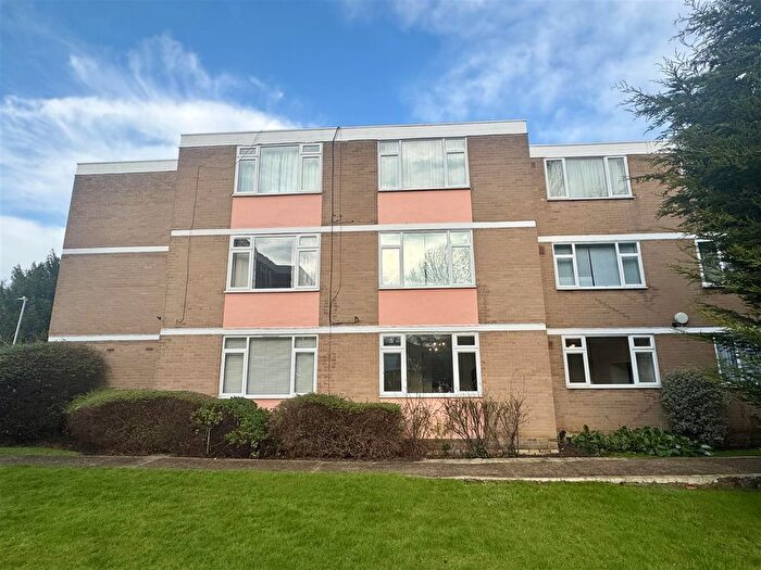 2 Bedroom Property To Rent In Boreham Holt, Elstree, Borehamwood, WD6