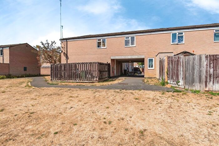 1 Bedroom Flat For Sale In Stockwood Road, Chippenham, SN14