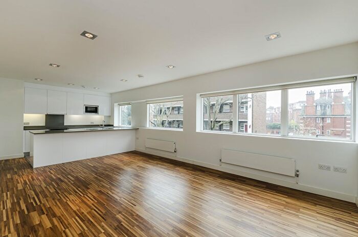 2 Bedroom Flat To Rent In Fulham Road, SW3