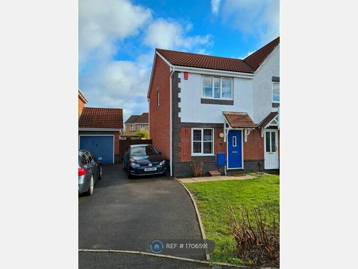 2 Bedroom Semi-Detached House To Rent In Wheatfield Drive, Bristol, BS32