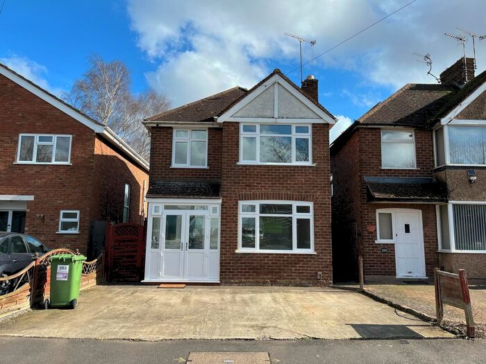 3 Bedroom Property To Rent In Tachbrook Road, Whitnash, Leamington Spa, CV31