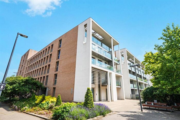 2 Bedroom Maisonette To Rent In Meadow Court, Waterside Park, E16