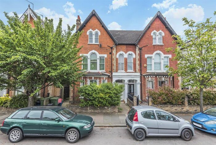1 Bedroom Flat To Rent In Elm Road, East Sheen, SW14