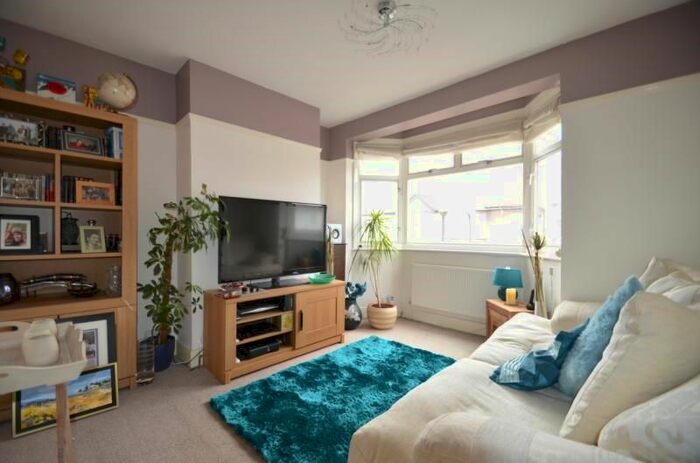 2 Bedroom Property To Rent In Dinton Road, Colliers Wood, London, SW19