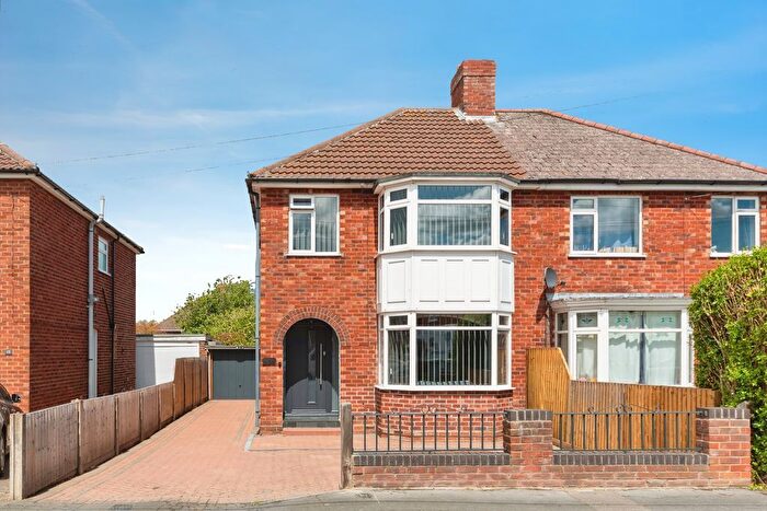 3 Bedroom Semi-Detached House For Sale In Southlands Avenue, Louth, LN11