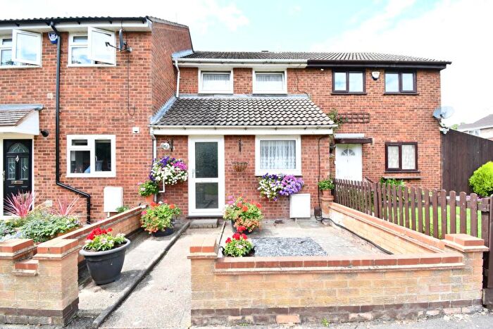 3 Bedroom Terraced House For Sale In Magnolia Close, Kempston, Bedford, MK42