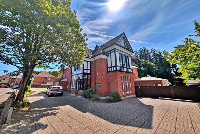 2 Bedroom Flat For Sale In Westbourne, BH13