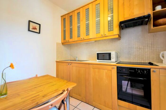 Studio To Rent In Fairholme Road, Barons Court, London, W14