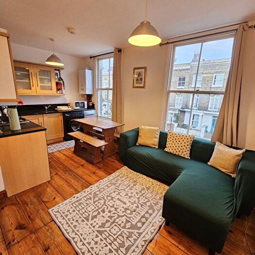 1 Bedroom Flat To Rent In Davenant Road, London, N19