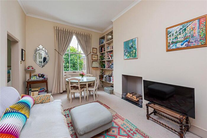 2 Bedroom Apartment For Sale In Coleherne Road, London, SW10